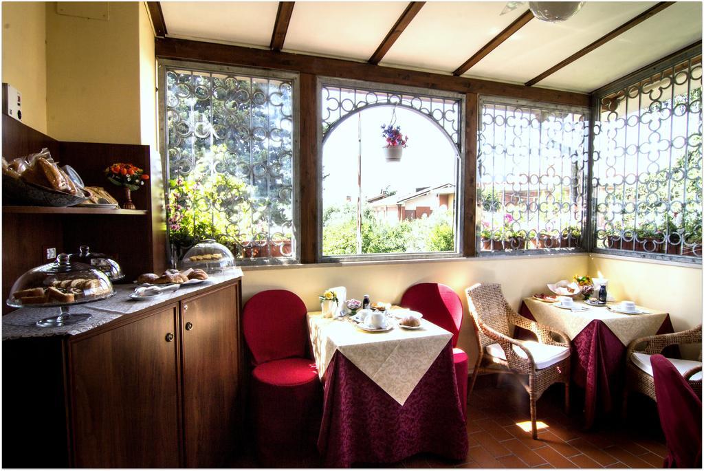 B&B Degli Amici Ciampino Esterno foto