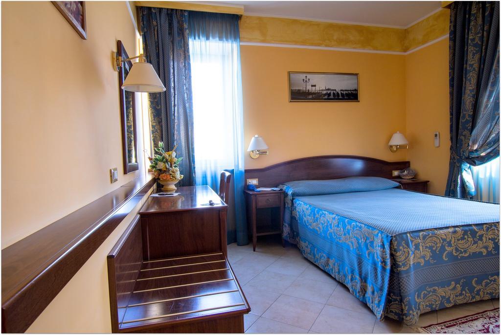 B&B Degli Amici Ciampino Camera foto
