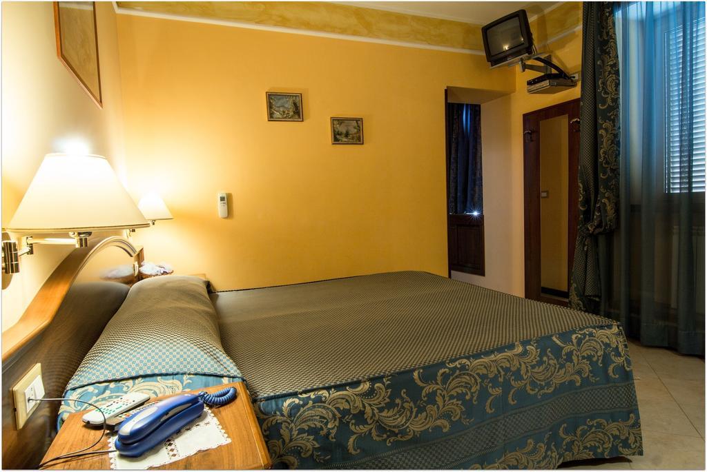 B&B Degli Amici Ciampino Camera foto