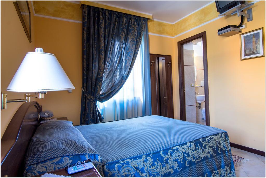 B&B Degli Amici Ciampino Camera foto