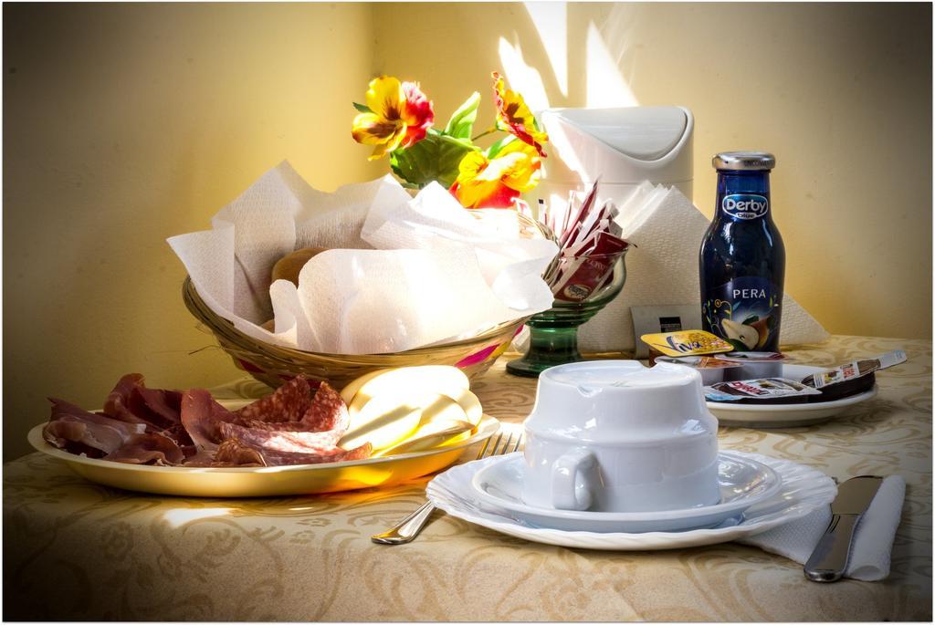 B&B Degli Amici Ciampino Esterno foto