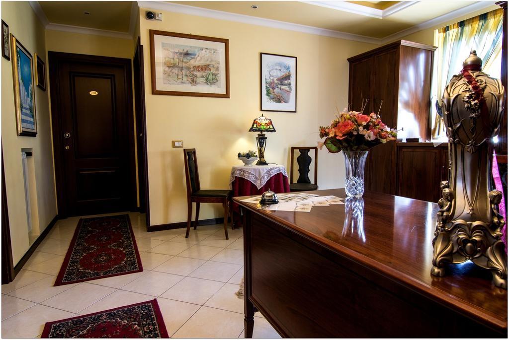 B&B Degli Amici Ciampino Esterno foto