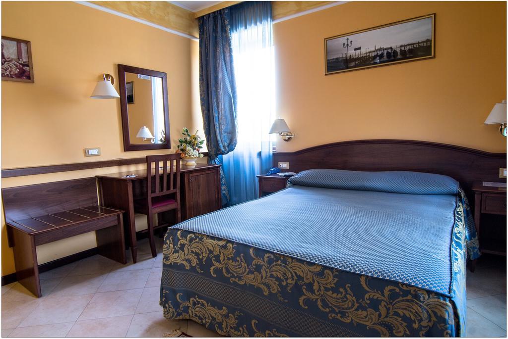 B&B Degli Amici Ciampino Camera foto