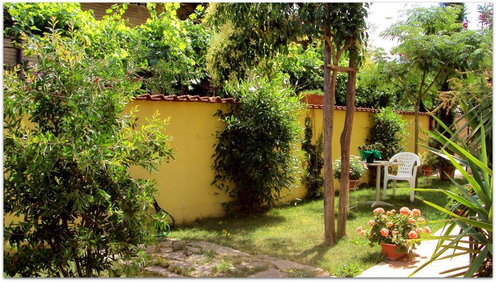 B&B Degli Amici Ciampino Esterno foto